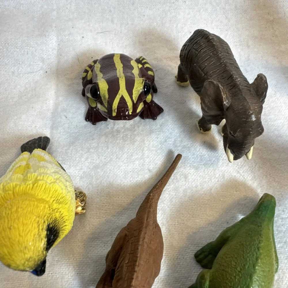 Yowie & Others Animals Lot Of 12 Hippo Elephant Frog Bird Chameleon Fox Deer Ram